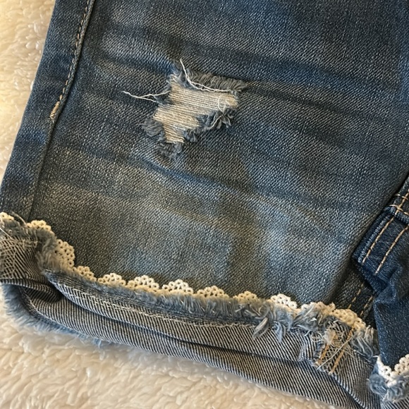 NWT, hippie girl, girls, regular rise shortie jean shorts, adj waistband - Picture 2 of 6